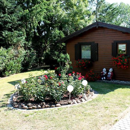 Pretty Bungalow In Neubukow With Garden, Roof エクステリア 写真